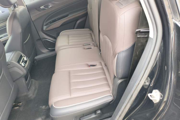 Used Ford Equator 2023 EcoBoost 225 Premier 7-Seater (2/3/2)
