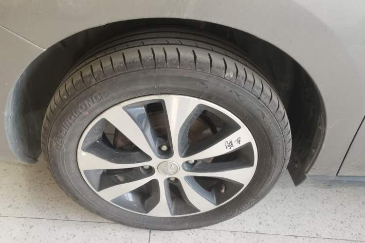 Used Venucia M50V 2017 1.6L XL CVT Luxury Edition
