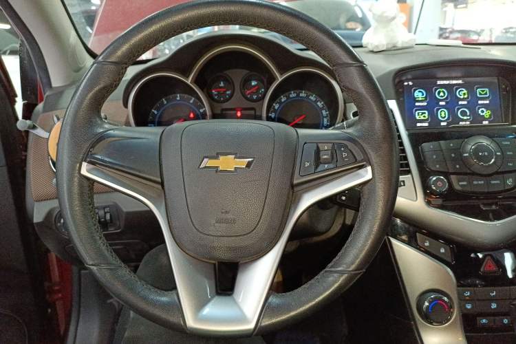 Used Chevrolet Cruze 2013 Hatchback 1.6L Automatic Luxury Model
