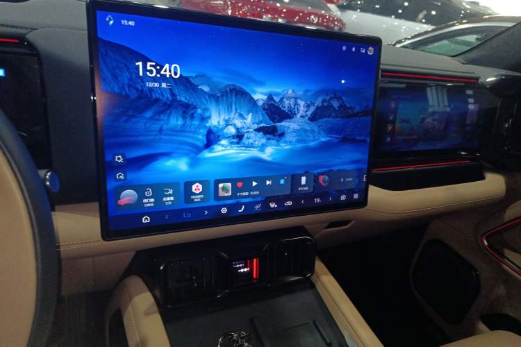 Used Formula Leopard Leopard 8 2025 Smart & Brave Luxury Edition 6 Seats