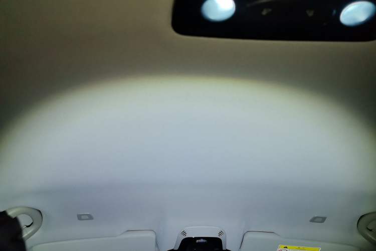 Used Alfa Romeo Giulia 2017 2.0T 200HP Elite Edition Headliner