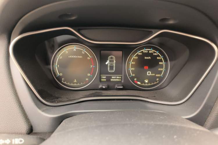 Used Geely Auto Vision X6 2016 1.8L Manual Luxury Model
