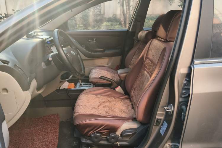 Used Hyundai Celesta 2011 1.6L Automatic Luxury Version
