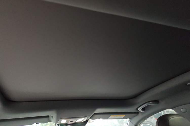 Used Changan UNI-V 2024 1.5T Prestige Edition