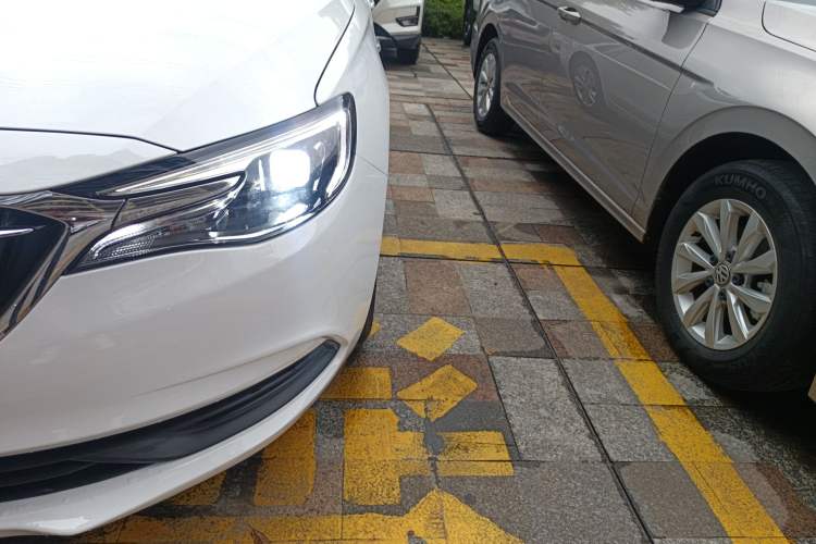 Used Buick GT 2021 Revised Version Flagship 1.5L Automatic Elite Edition Left Front Headlight