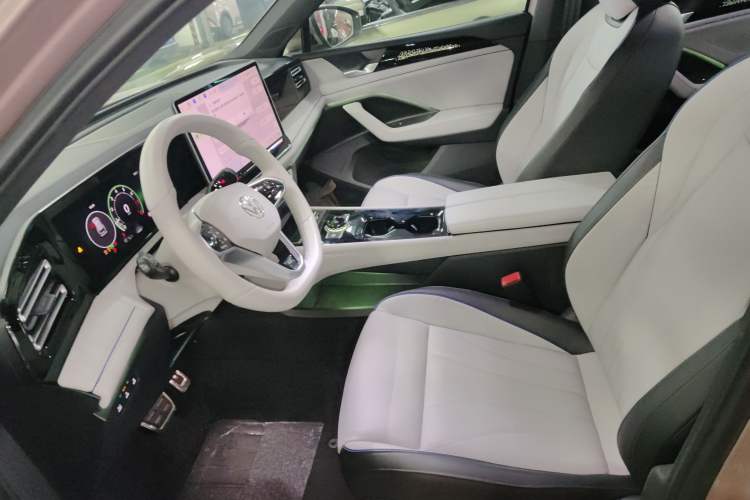 Used Volkswagen Tiguan L 2024 PRO 330TSI Two-Wheel Drive R-Line Smart Edition Left Front Seat