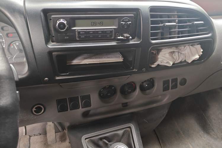 Used JMC Transit 2017 2.8T Commercial Version Long Wheelbase Mid-Roof 6/7/8-Seater JX493
