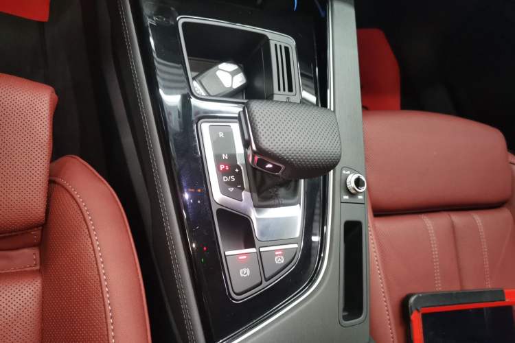 Used Audi A4L 2024 40 TFSI Luxury Dynamic Edition