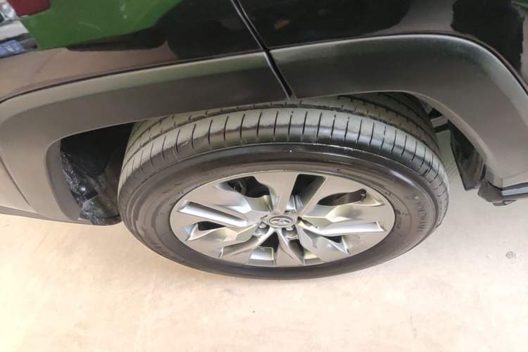 Used Toyota Wildlander 2024 2.0L CVT Two-Wheel Drive Leading Edition