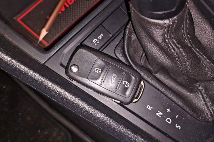 Used Volkswagen Lavida 2015 1.6L Automatic Fashion Edition
