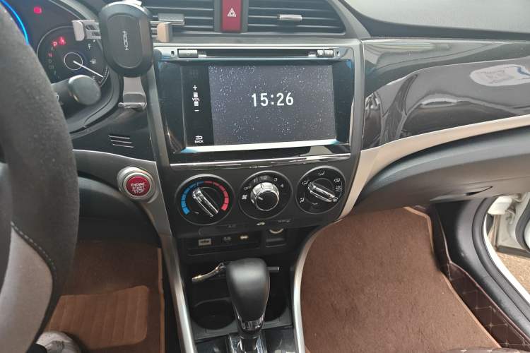 Used Honda Crider 2013 1.8L automatic luxury edition