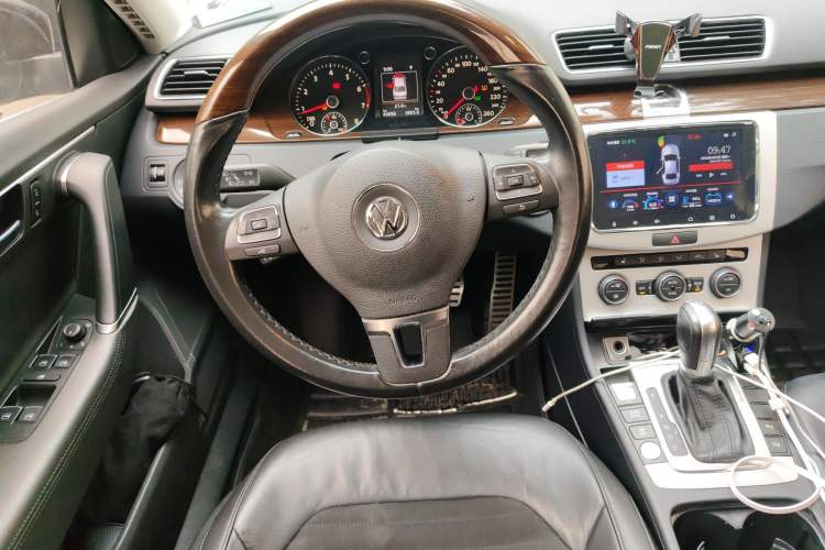 Used Volkswagen Magotan 2015 1.8TSI Prestige Model Steering Wheel
