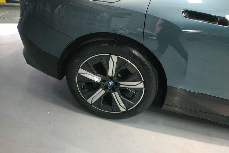 Used BMW iX 2022 xDrive40
