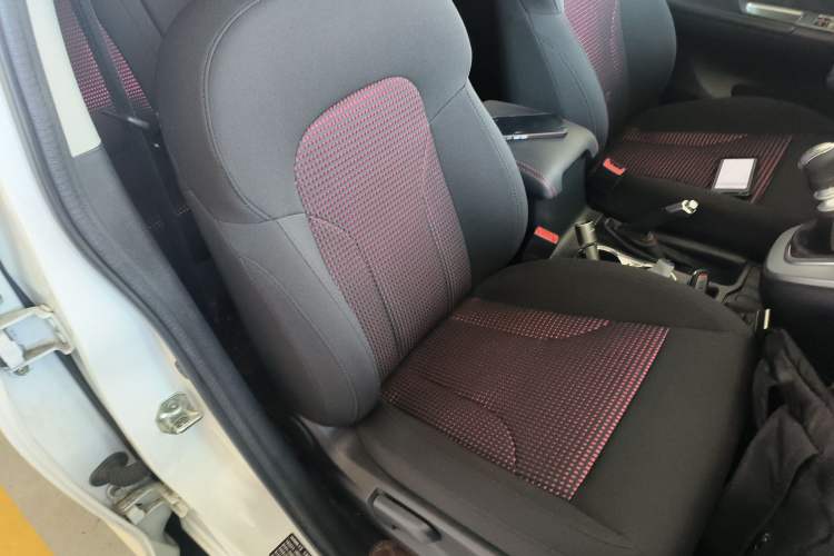 Used Haval M6 2018 1.5T Manual Two-Wheel Drive Urban Model Right Front Seat