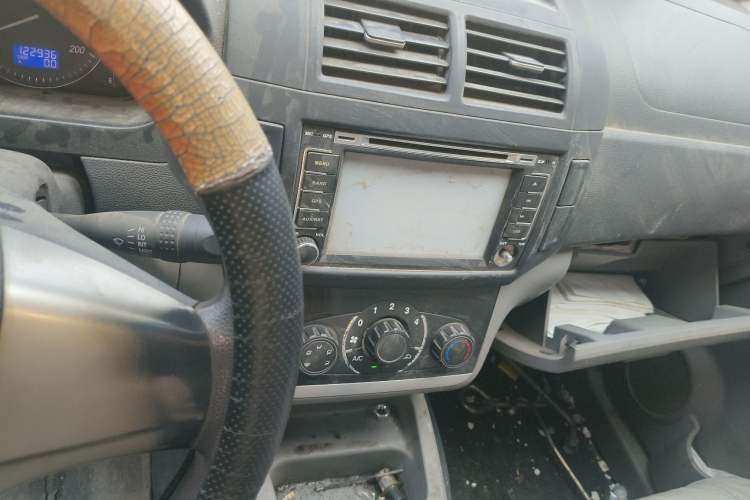 Used BAIC Weiwang M20 2013 1.5L Practical Version BJ415A Audio And AC Panel