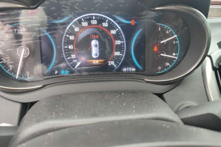 Used Buick LaCrosse 2013 2.4L SIDI Luxury Comfort Edition Odometer Close Up