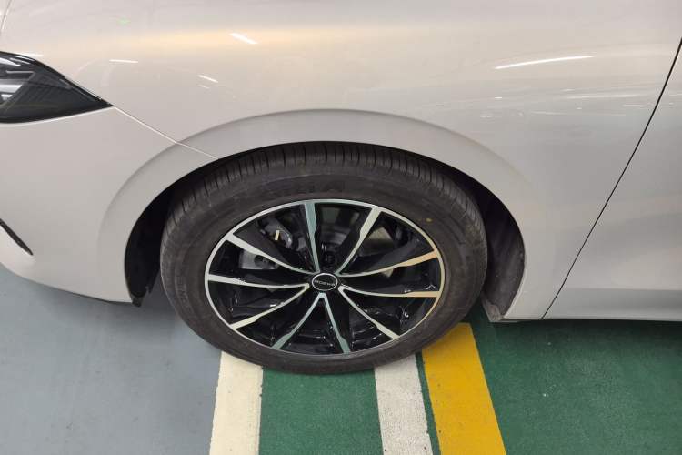 Used Roewe D7 2025 DMH 125km World Champion Excellence Edition