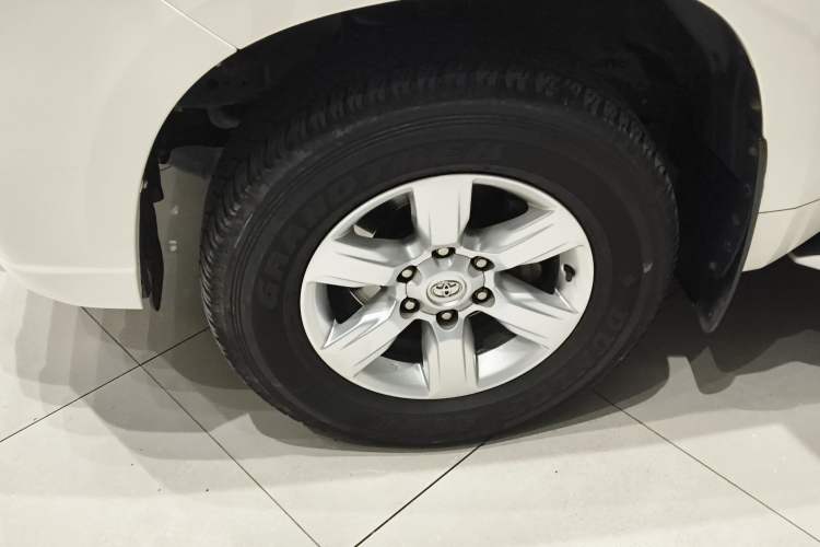 Used Toyota Prado 2016 2.7L Automatic Standard Edition
