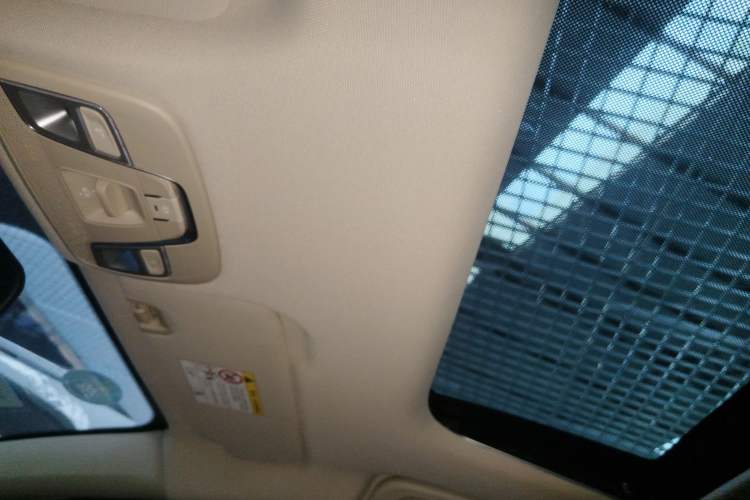 Used Geely Auto Vision X3 2019 Upgraded Model 1.5L Manual Luxury Version
