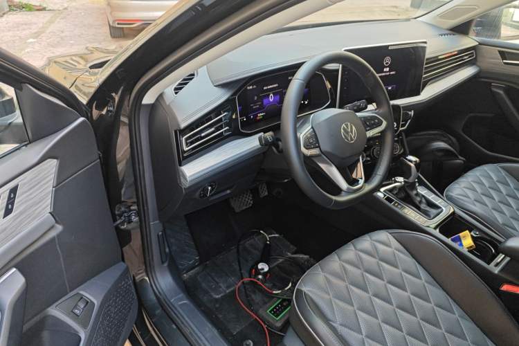 Used Volkswagen Sagitar 2023 300TSI DSG Excellence Edition Driver Seat