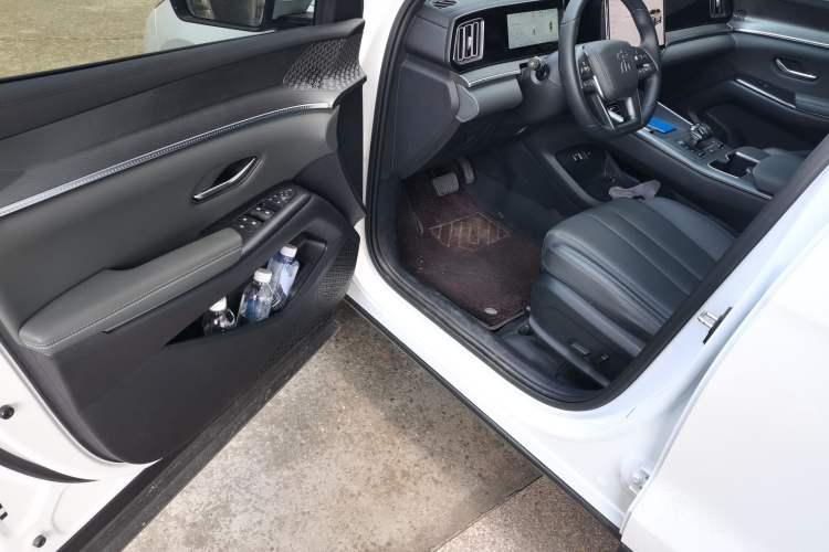 Used BYD Song Pro New Energy 2025 2nd Generation Intelligent Driving Version DM-i 75KM Overachiever Trim Driver Seat