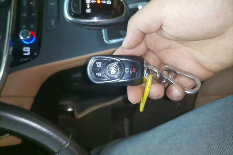 Used Buick LaCrosse 2016 20T Elite Edition Vehicle Key