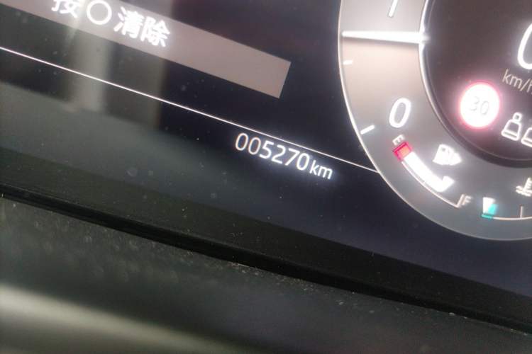 Used Land Rover Range Velar 2025 Dynamic SE Odometer Close Up