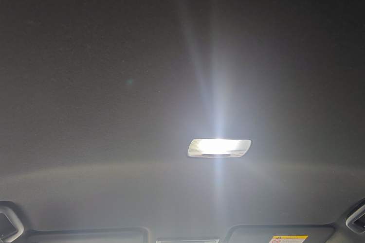 Used Everus VE-1 2021 S Pirelli Edition
