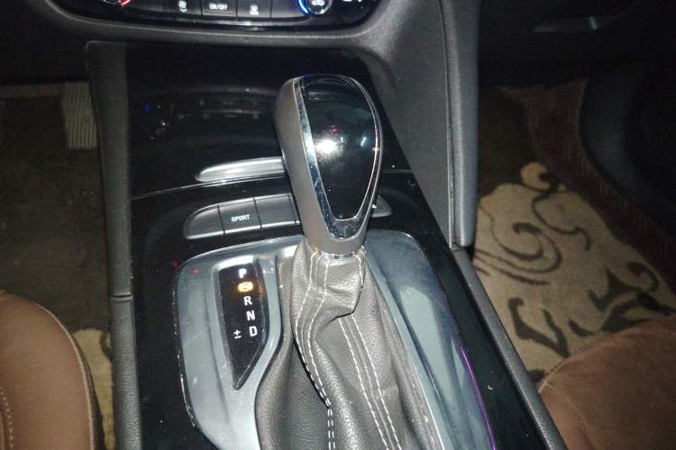 Used Buick Regal 2019 Revised 20T Luxury Version China VI Standard
