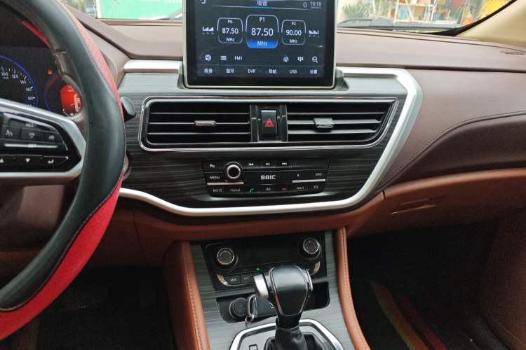 Used HYOSOW S7 2018 1.5T Automatic Premium Edition Audio And AC Panel