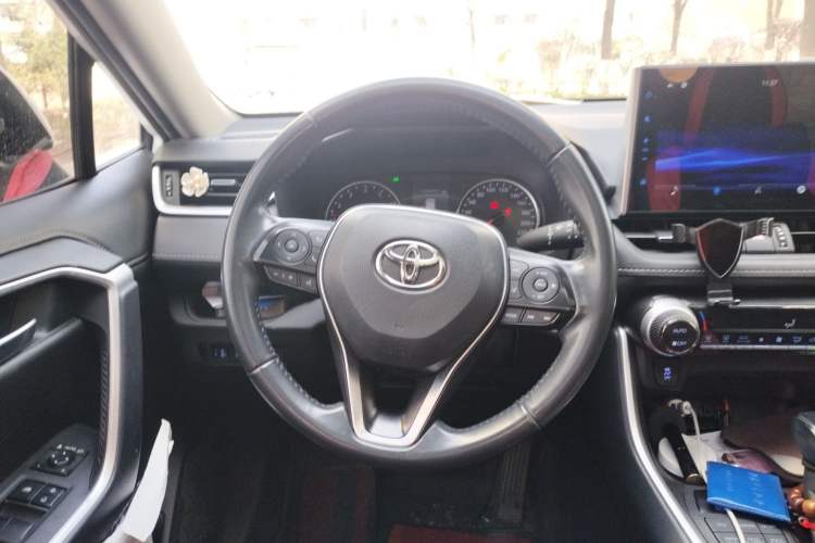 Used Toyota Wildlander 2021 2.0L CVT 4x4 Luxury Edition
