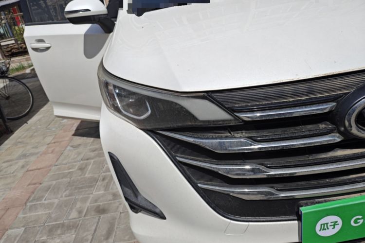 Used GAC Trumpchi M6 2019 270T Automatic Luxury Edition (7-seater) China V Standard Right Front Headlight