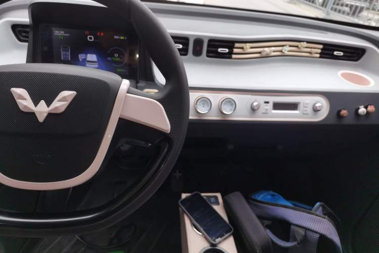 Used Wuling Hongguang MINIEV 2021 Macaron Premium Model – Lithium Iron Phosphate