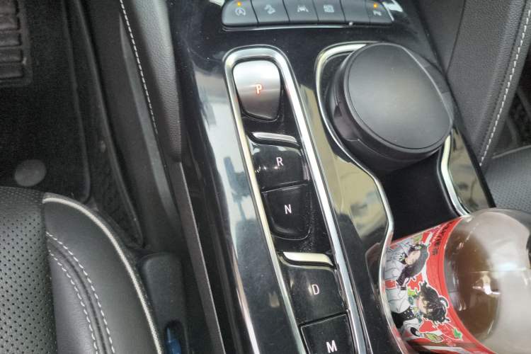 Used Buick Envision 2022 Encore Plus 652T Five-Seat All-Wheel-Drive Luxury Model Gear Lever