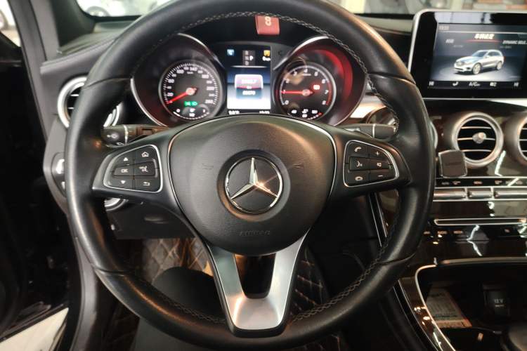 Used Mercedes-Benz GLC 2019 GLC 260 L 4MATIC Luxury Model