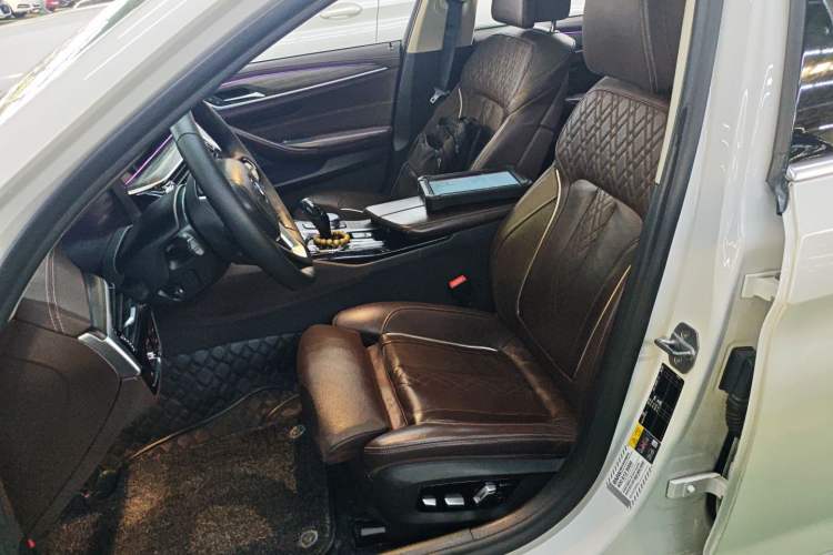 Used BMW 5 Series New Energy 2020 530Le Pioneer Edition Left Front Seat