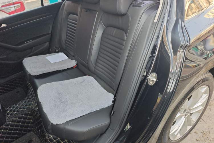 Used Volkswagen Magotan 2019 330TSI DSG Luxury Version China VI Standard