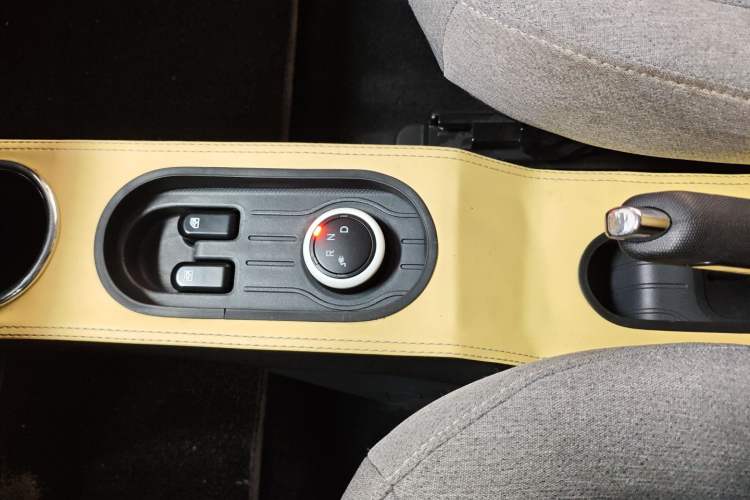 Used Wuling Hongguang MINIEV 2021 Macaron Premium Model – Lithium Iron Phosphate