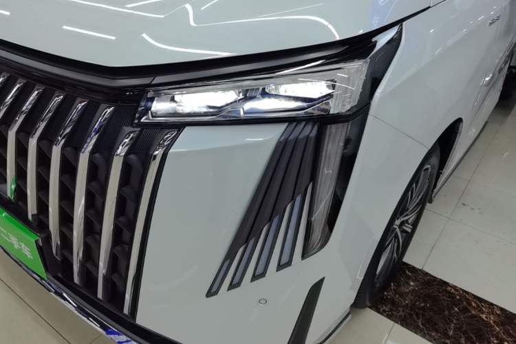 Used GAC Trumpchi M8 2024 Master Series 400T Prestige Edition Left Front Headlight