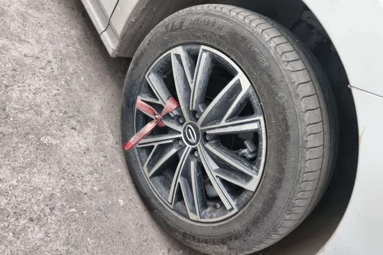 Used GAC Trumpchi M8 2024 Master Series Super Hybrid Edition Right Front Wheel Hub