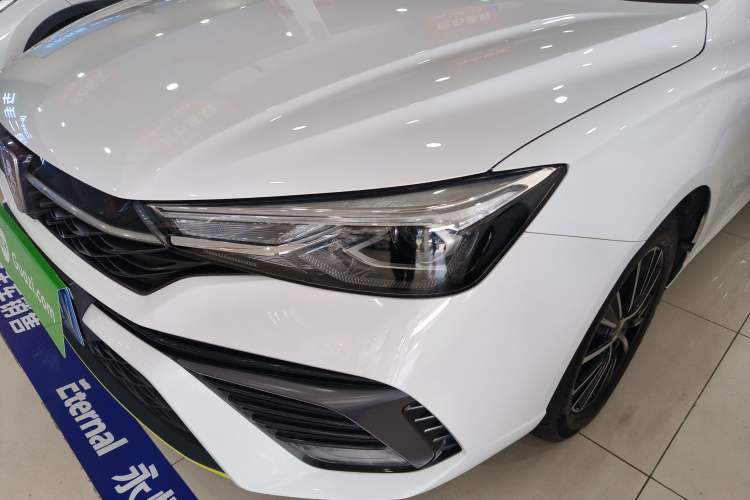 Used Roewe i5 2021 1.5L CVT Platinum Edition
