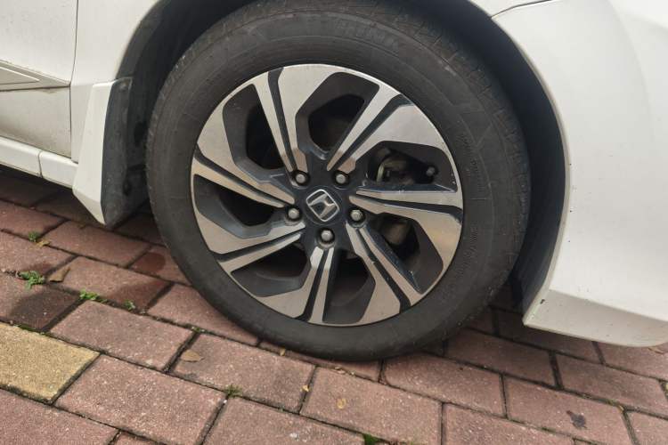 Used Honda Crider 2016 1.8L CVT Comfort Version Right Front Wheel Hub