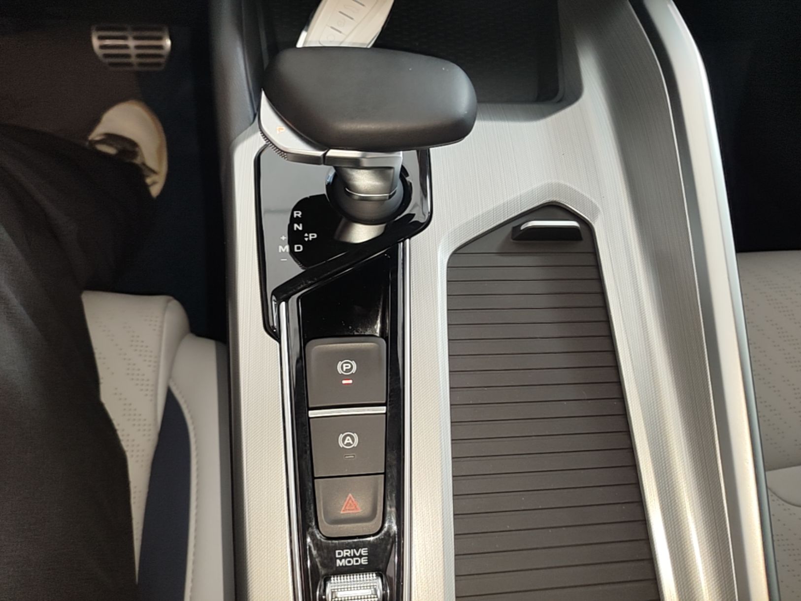 Geely Auto Preface 2023 2.0TD Prestige Version — снимка 16