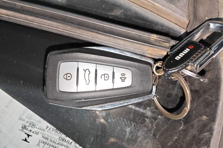 Used Geely Auto Emgrand 2019 Leading Edition 1.5L CVT Luxury Model China VI Standard Vehicle Key