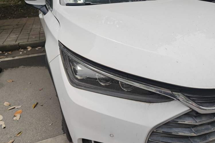 Used BYD Tang 2018 2.0T Automatic Smart Connect Prestige 7-Seater China V Standard Right Front Headlight