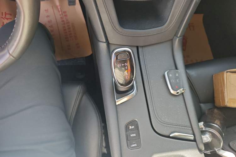 Used Cadillac XT5 2018 28T Four-Wheel Drive Luxury Model Gear Lever