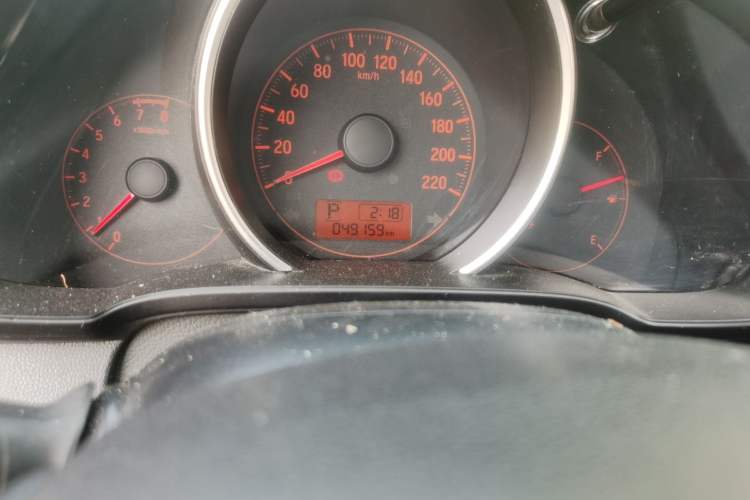 Used Honda Fit 2018 1.5L CVT Trendy Sports Edition Odometer Close Up