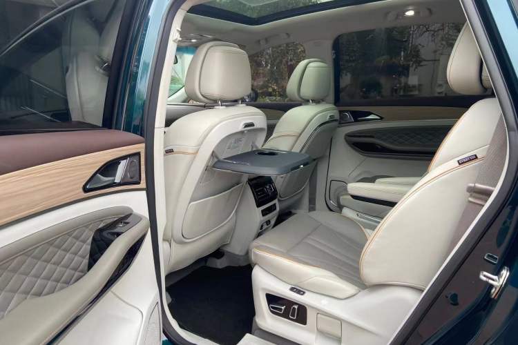 Used FORTHING Yacht 2022 1.5T DCT Chasing-the-Waves Edition
