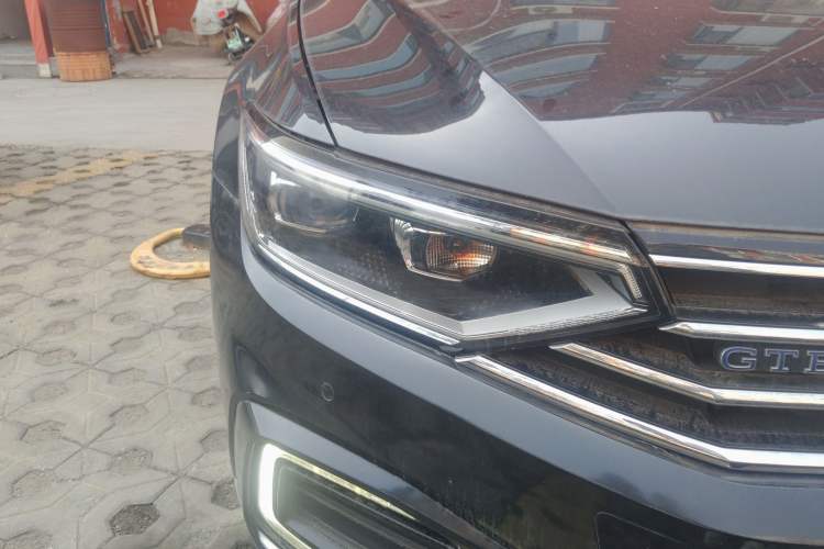 Used Volkswagen Tayron GTE Plug-in Hybrid 2022 1.4T Luxury Edition Right Front Headlight