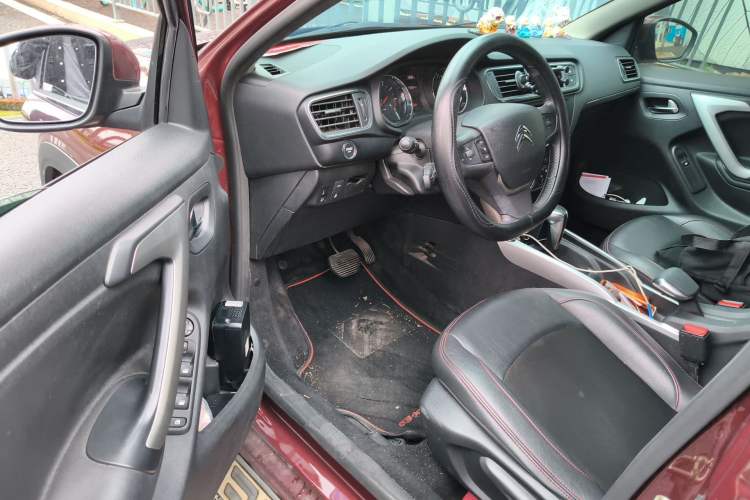 Used Citroen C3-XR 2015 1.6L Automatic Smart Version Interior 3